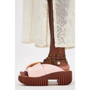 NWOB 4CCCCEES Pila Anda sandal in blossom pink